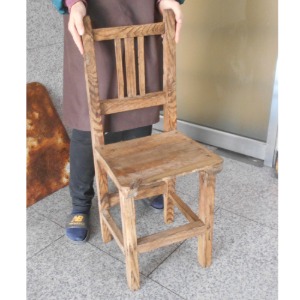 빈티지의자 선생님의자 옛날의자 포토존의자 나무의자