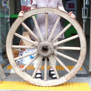 대형 마차바퀴 (지름 115cm)/나무바퀴/대형수레바퀴/인테리어/엔틱소품/정원용품/수레바퀴/바퀴/나무바퀴