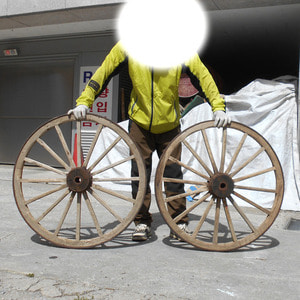  엔틱 마차바퀴 한쌍 80cm 장식용바퀴 수레바퀴